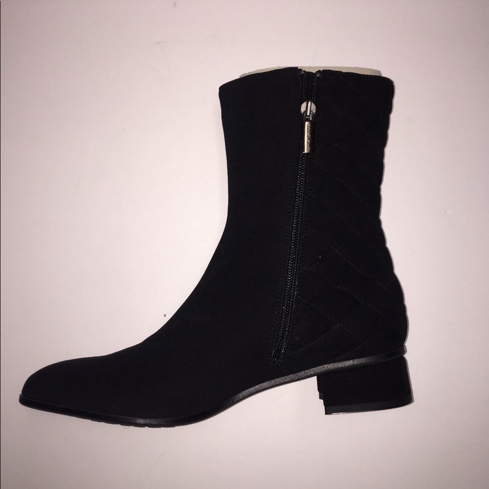 BRAND NEW Aquatalia black suede bootie - Picture 3 of 5